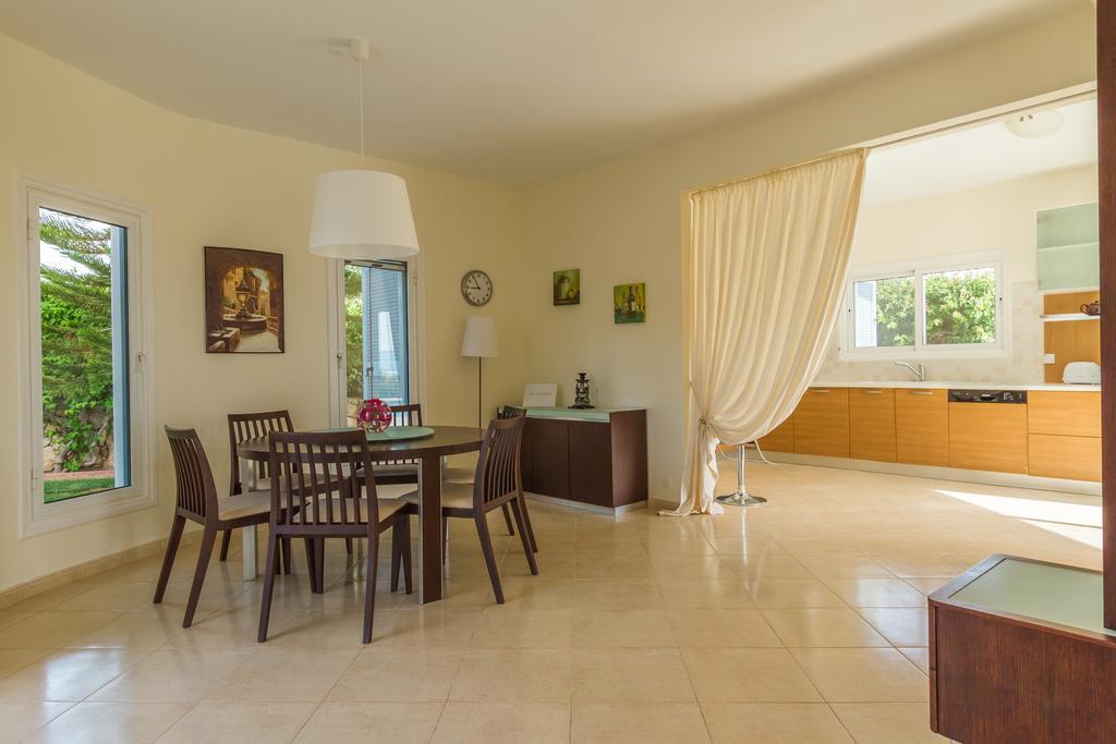 Villa Riverside Polis Esterno foto