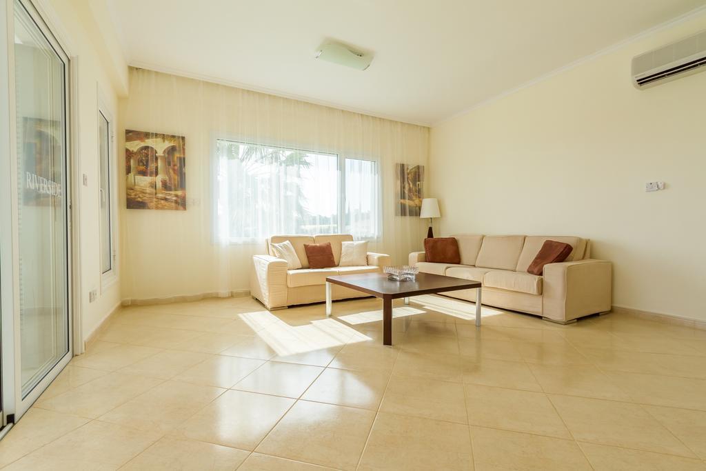 Villa Riverside Polis Esterno foto