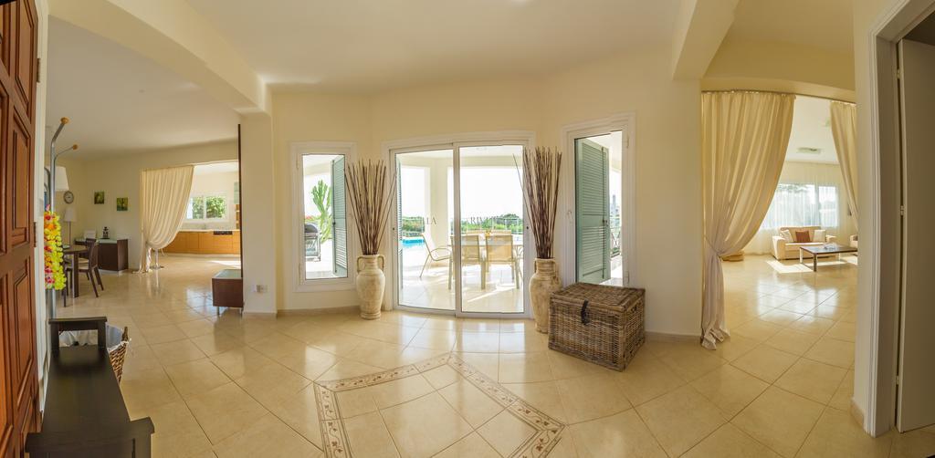 Villa Riverside Polis Esterno foto
